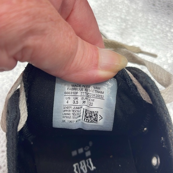 Converse Size 4 Multicolor Shiny Dot Shoes - Picture 4 of 5